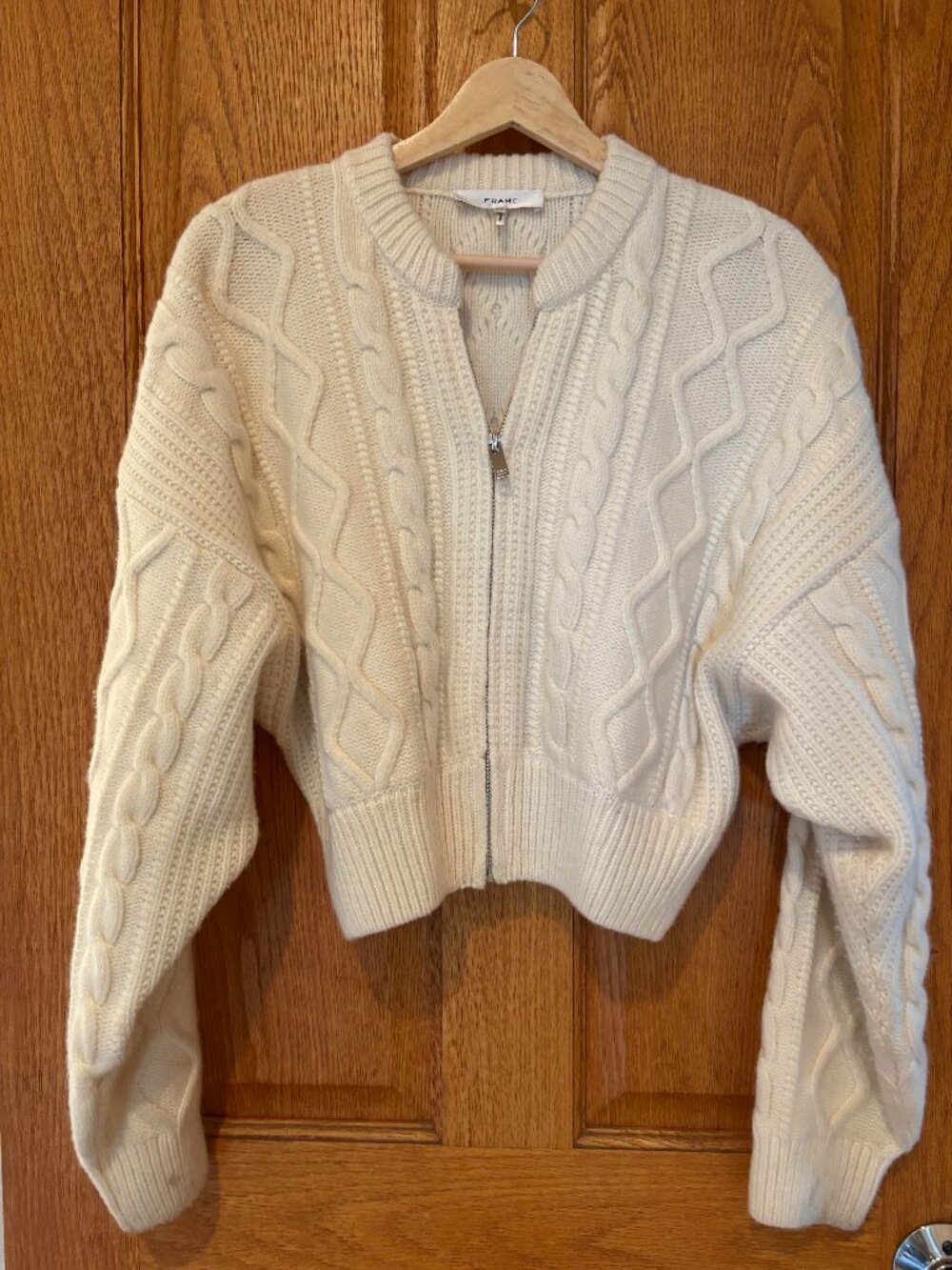 WHITE FRAME ZIP FRONT CABLE CROPPED CARDIGAN 100% MERINO WOOL MEDIUM NEVER WORN